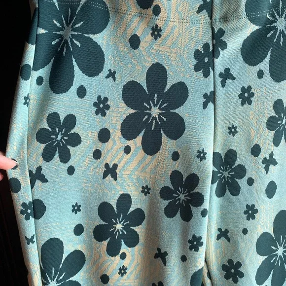 Urban Outfitters Bryn Floral Power Retro Soft Flare Pants Size Large - Picture 6 of 10